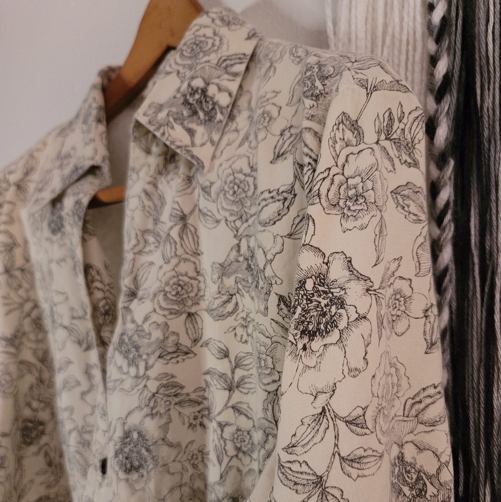 Van Huesen Floral Shirt